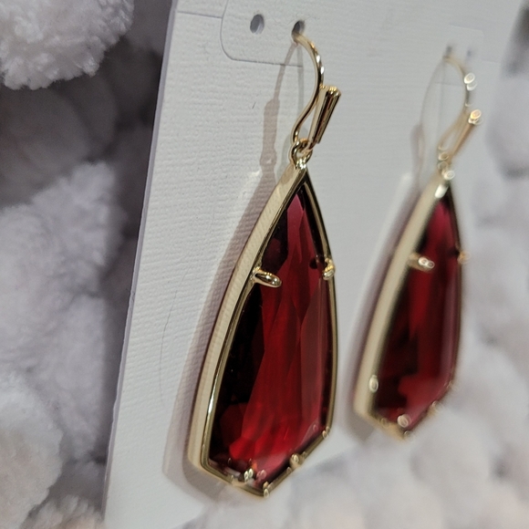 NWT Kendra Scott Earrings Red Gold - Picture 2 of 2